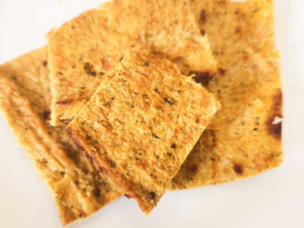 NUT FREE paleo crackers with gluten free dairy free sugar free gaps diet ingredients