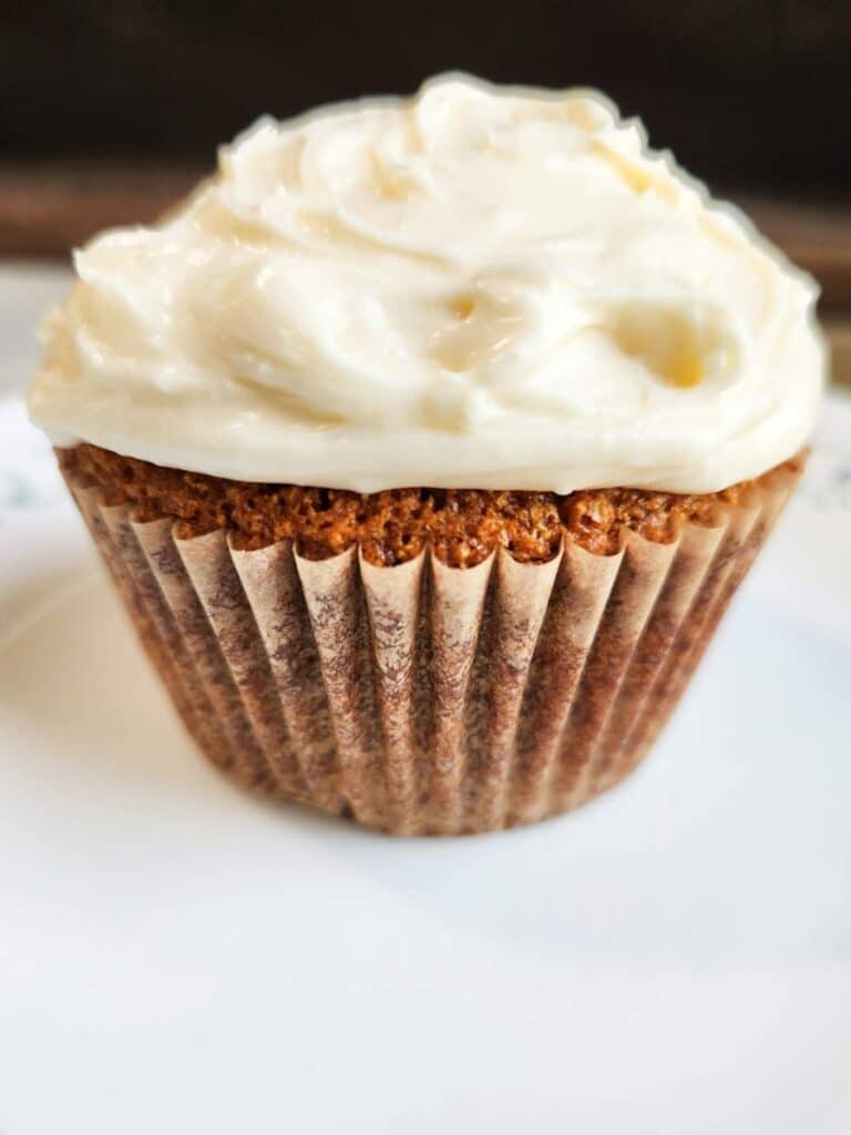Sourdough Vanilla Cupcakes With Fresh Milled Flour (+No Refined Sugar)